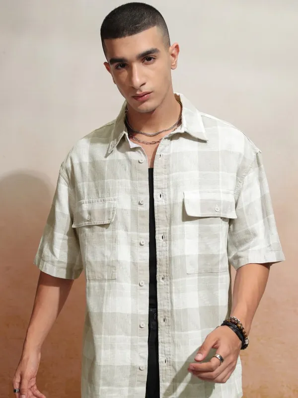 Highlander Men Grey Checked Oversized Fit Casual Shirt