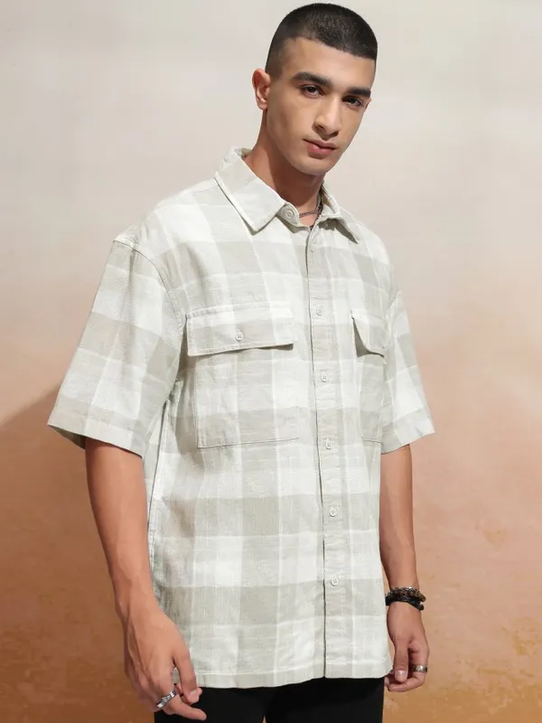 Highlander Men Grey Checked Oversized Fit Casual Shirt