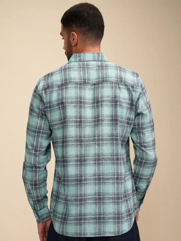 Locomotive Men Blue Checked Regular Fit Casual Shirt