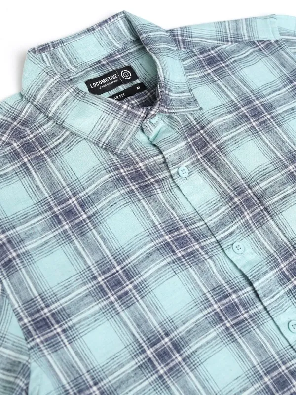 Locomotive Men Blue Checked Regular Fit Casual Shirt