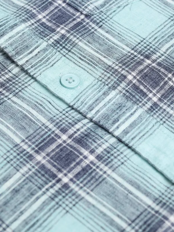 Locomotive Men Blue Checked Regular Fit Casual Shirt