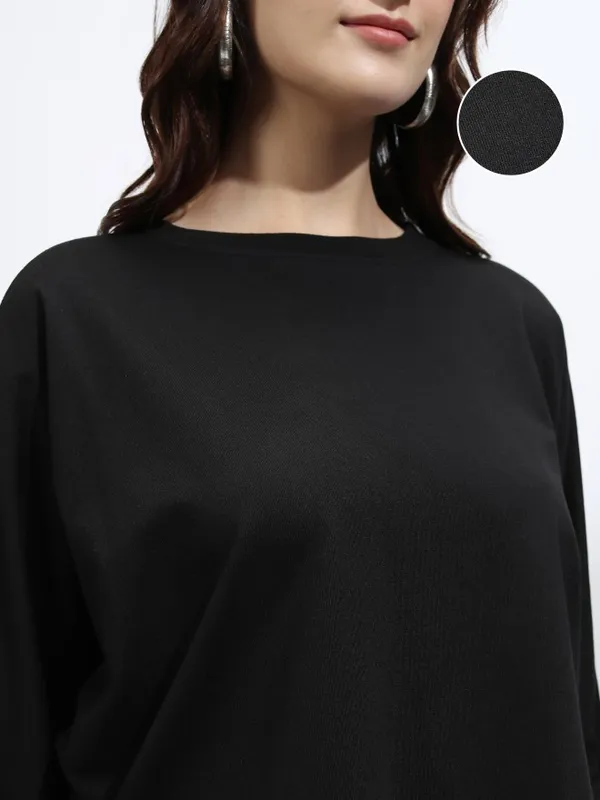 Tokyo Talkies Women Black Solid Round Neck T-Shirt