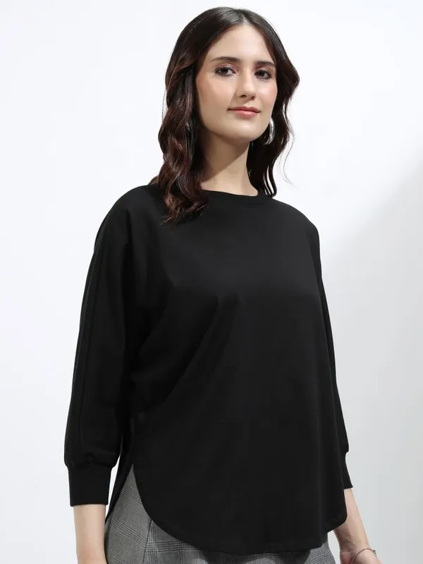 Tokyo Talkies Women Black Solid Round Neck T-Shirt