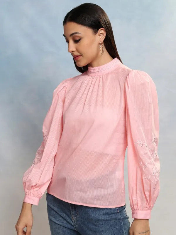 Vishudh Women Rose Embroidered Top
