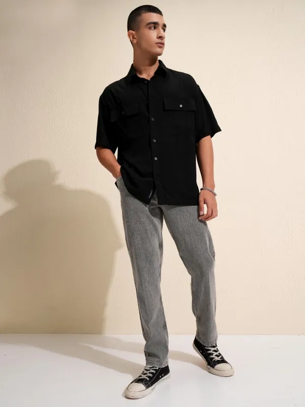 Highlander Men Black Solid Oversized Fit Casual Shirt