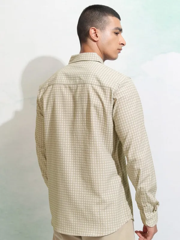 Highlander Men Beige Checked Regular Fit Casual Shirt