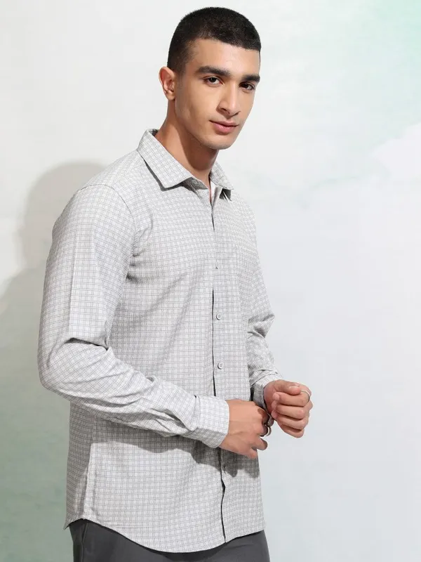Highlander Men Grey Checked Regular Fit Casual Shirt