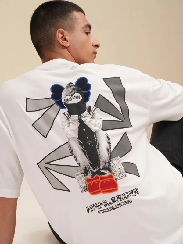 Highlander Men White Printed Round Neck Oversized Fit T-Shirt