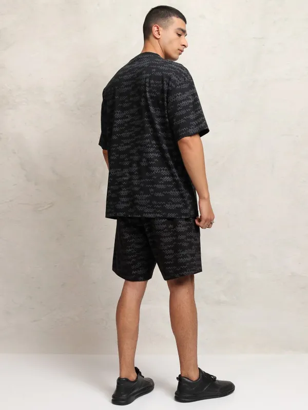 Highlander Men Black T-Shirt With Shorts Co-Ords