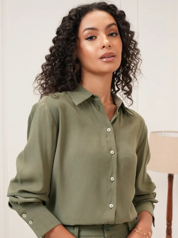 Tokyo Talkies Women Olive Solid Regular Fit Casual Shirt