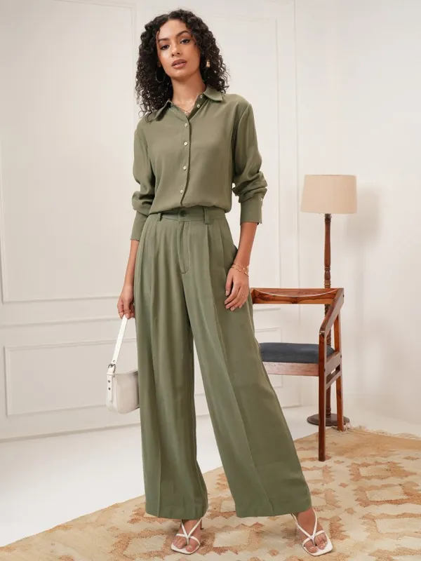 Tokyo Talkies Women Olive Solid Regular Fit Casual Shirt