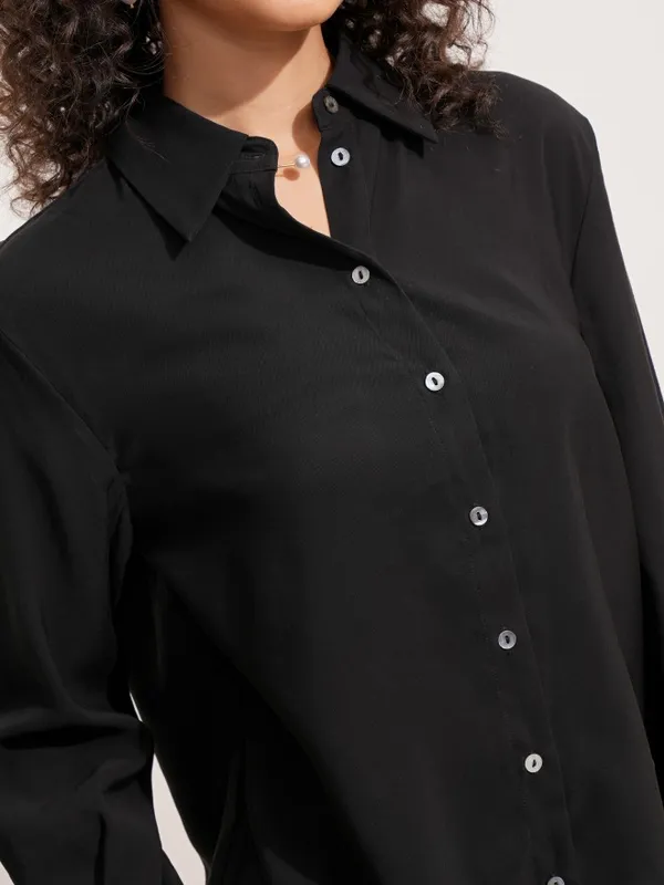 Tokyo Talkies Women Black Solid Regular Fit Casual Shirt