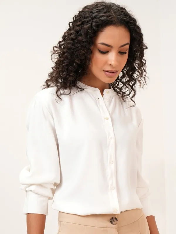 Women Solid Regular Fit Casual Shirt