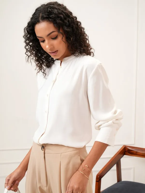Women Solid Regular Fit Casual Shirt