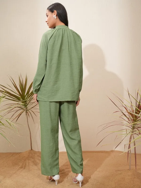 Vishudh Women Green Shirt With Trousers Co-Ords