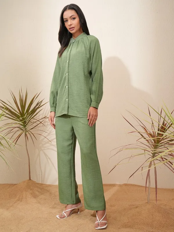 Vishudh Women Green Shirt With Trousers Co-Ords