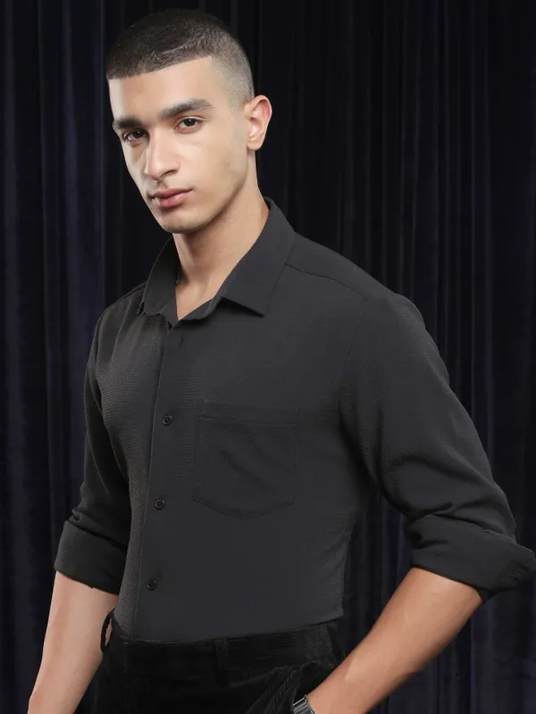 Ketch Men Black Solid Slim Fit Casual Shirt