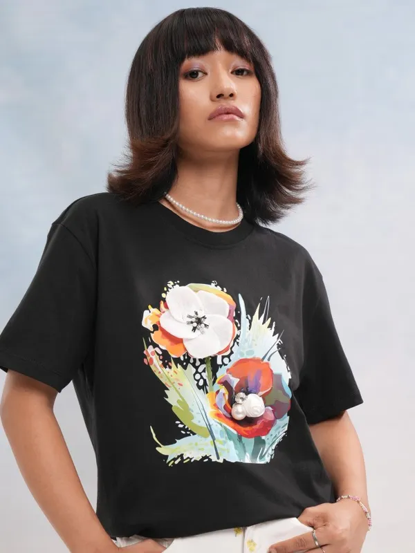 Tokyo Talkies Women Black Printed Round Neck T-Shirt