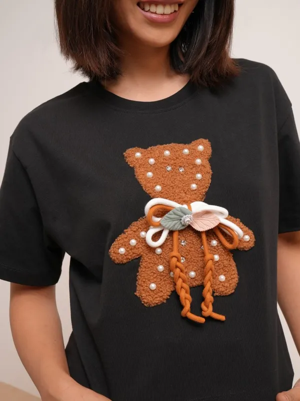 Tokyo Talkies Women Black Self Design Round Neck T-Shirt