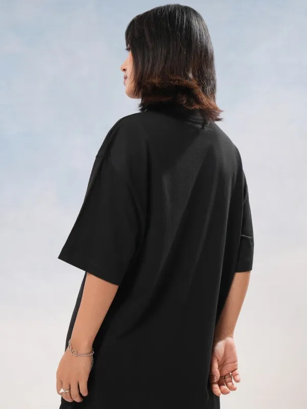 Tokyo Talkies Women Black Self Design Round Neck Oversized Fit T-Shirt