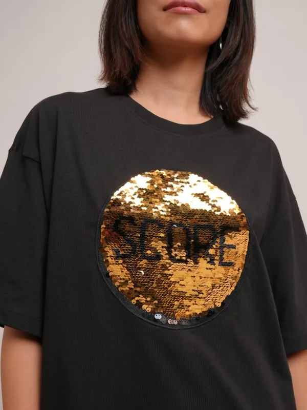 Tokyo Talkies Women Black Self Design Round Neck Oversized Fit T-Shirt