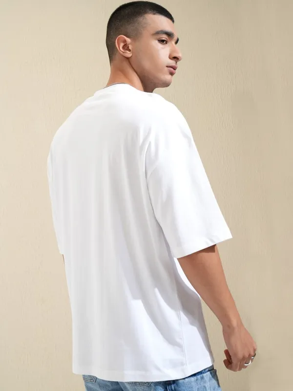 Highlander Men White Printed Round Neck Oversized Fit T-Shirt