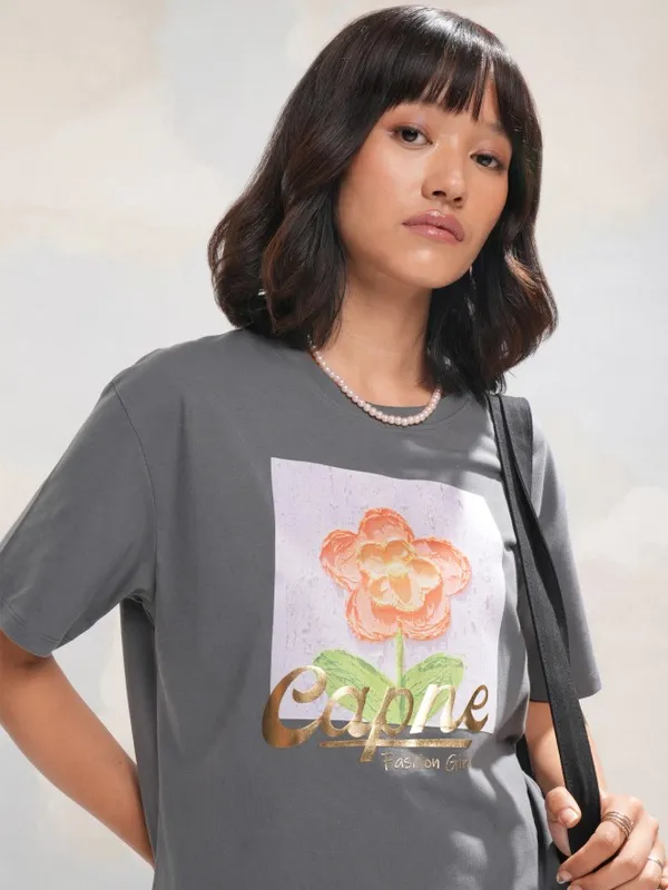 Tokyo Talkies Women Grey Printed Round Neck Relaxed Fit Crop T-Shirt