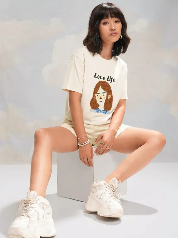 Tokyo Talkies Women Off White Printed Round Neck Relaxed Fit Crop T-Shirt