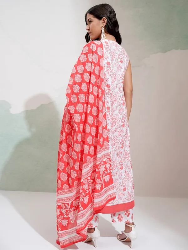 Vishudh Women White & Red Printed Round Neck Kurta With Regular Pant And Dupatta