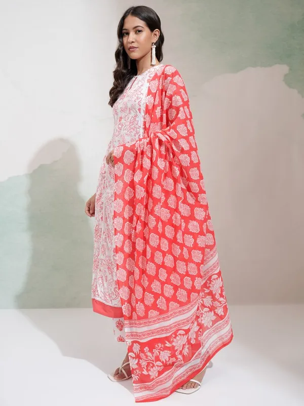 Vishudh Women White & Red Printed Round Neck Kurta With Regular Pant And Dupatta