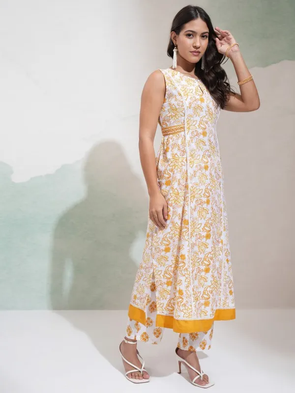 Vishudh Women White & Yellow Printed Round Neck Kurta With Regular Pant And Dupatta