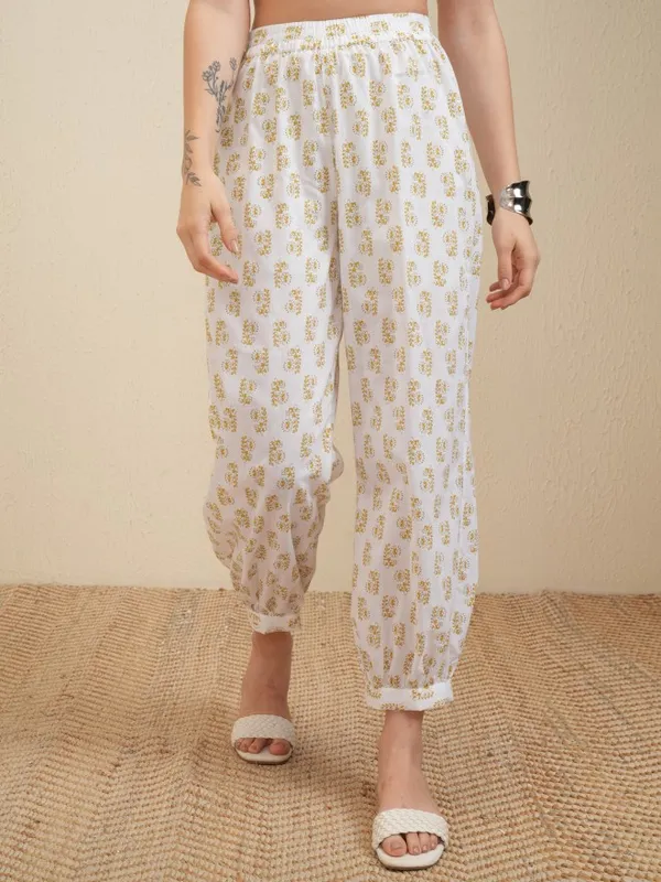 Women Kurta With Trousers & Dupatta