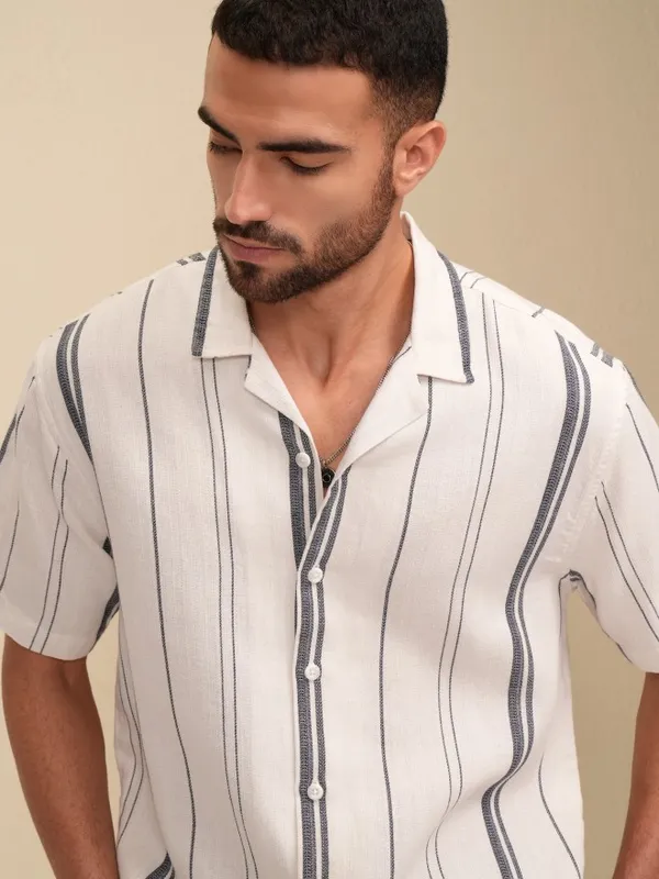 Locomotive Men White Striped Relaxed Fit Casual Shirt