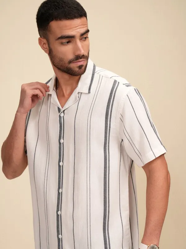 Locomotive Men White Striped Relaxed Fit Casual Shirt