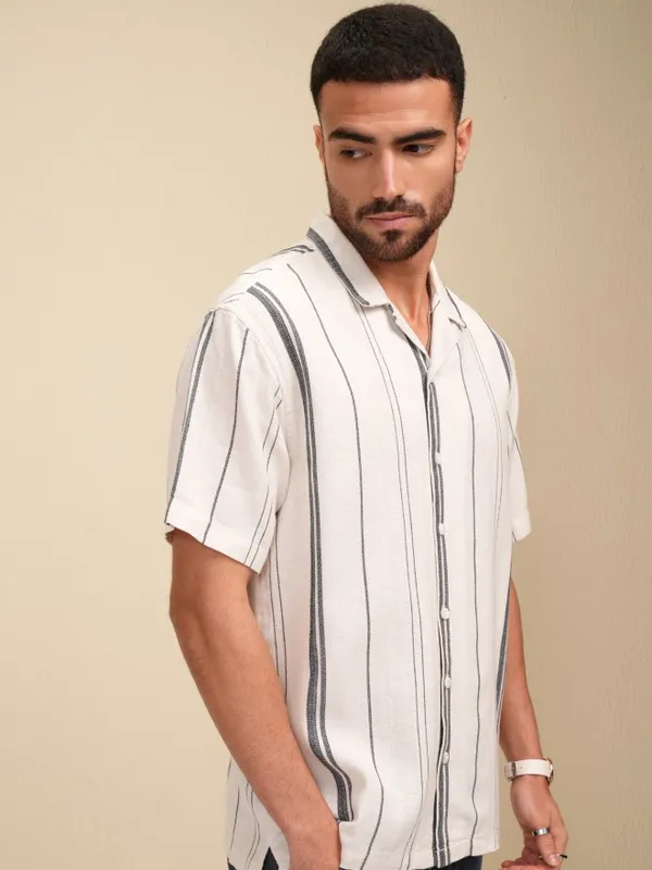 Locomotive Men White Striped Relaxed Fit Casual Shirt