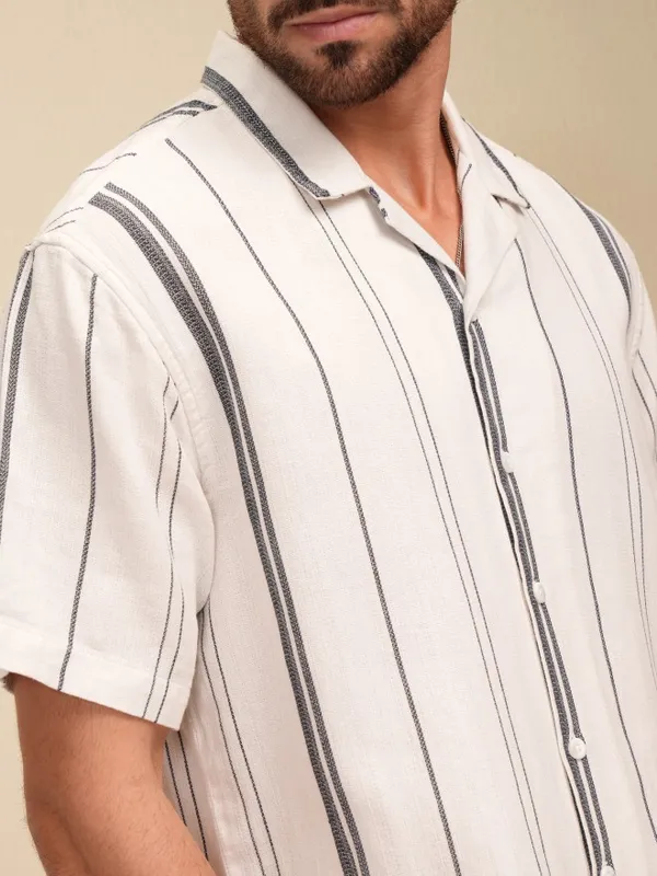 Locomotive Men White Striped Relaxed Fit Casual Shirt