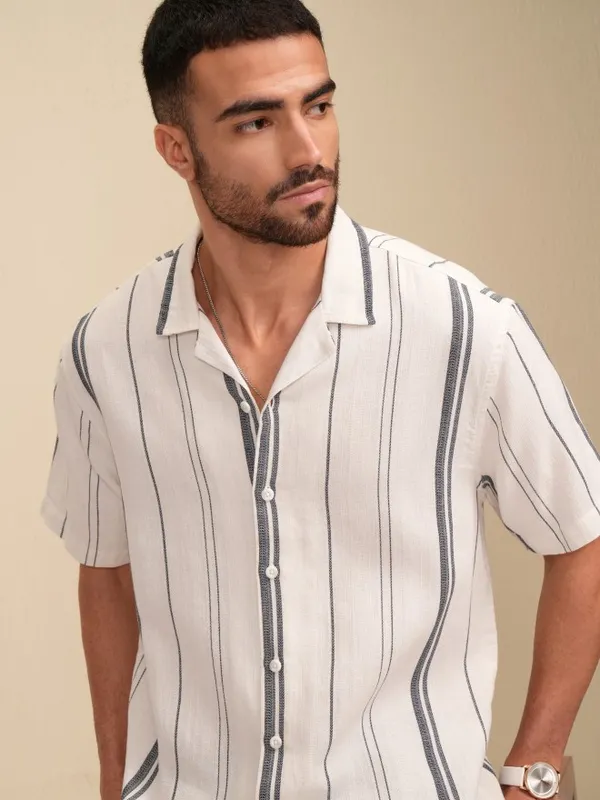 Locomotive Men White Striped Relaxed Fit Casual Shirt