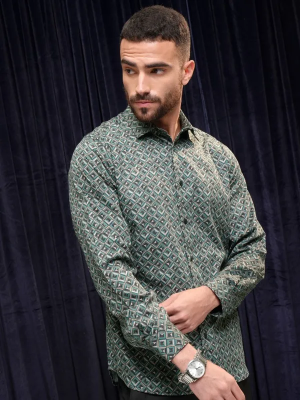 Locomotive Premium Men Teal Printed Slim Fit Casual Shirt