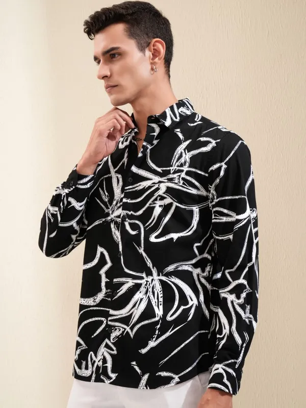 Ketch Men Black Printed Regular Fit Casual Shirt
