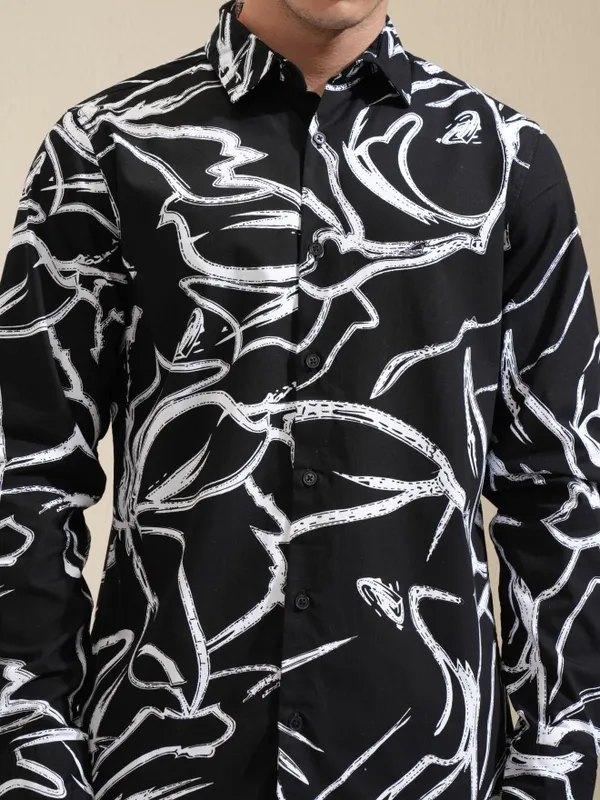 Ketch Men Black Printed Regular Fit Casual Shirt