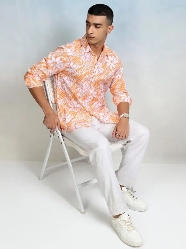 Highlader Men White Printed Regular Fit Casual Shirt