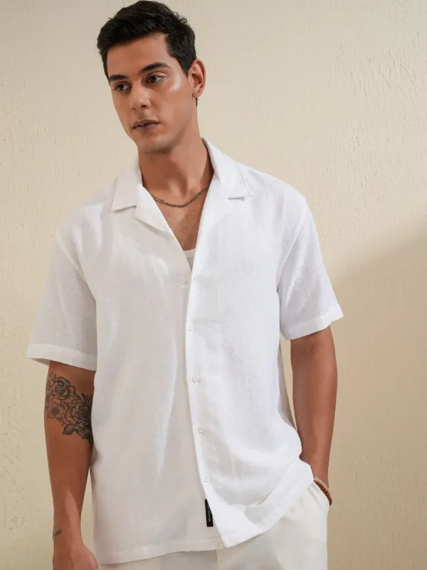 Locomotive Men White Textured Relaxed Fit Casual Shirt