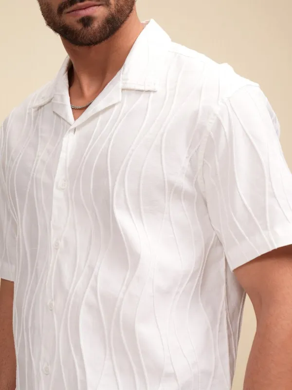 Locomotive Men White Self Design Relaxed Fit Casual Shirt