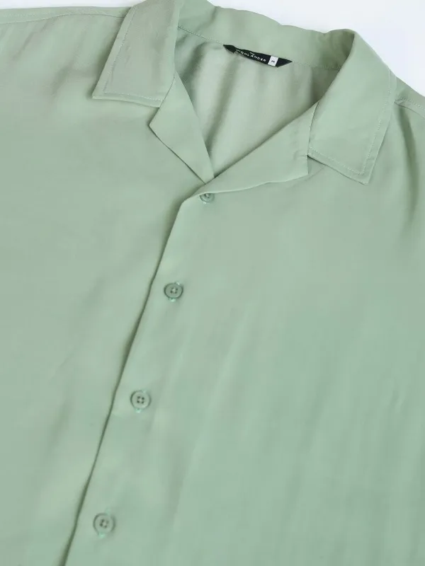 Highlander Men Green Solid Relaxed Fit Casual Shirt
