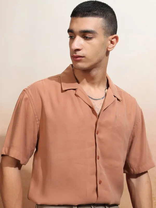 Highlander Men Rose Solid Relaxed Fit Casual Shirt