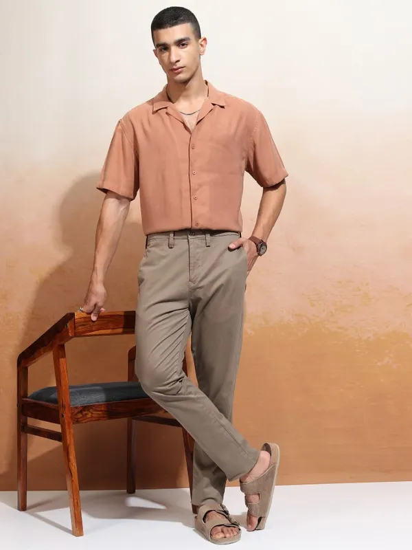 Highlander Men Rose Solid Relaxed Fit Casual Shirt