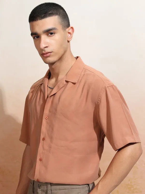 Highlander Men Rose Solid Relaxed Fit Casual Shirt
