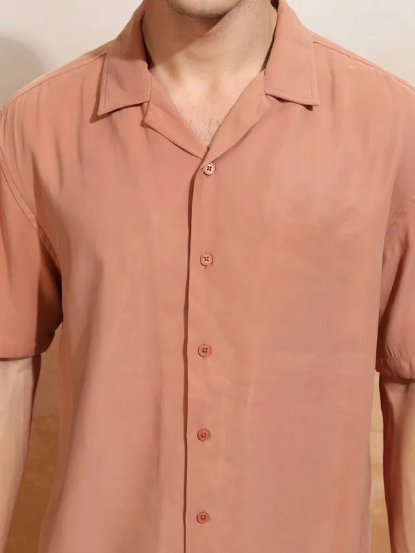 Highlander Men Rose Solid Relaxed Fit Casual Shirt