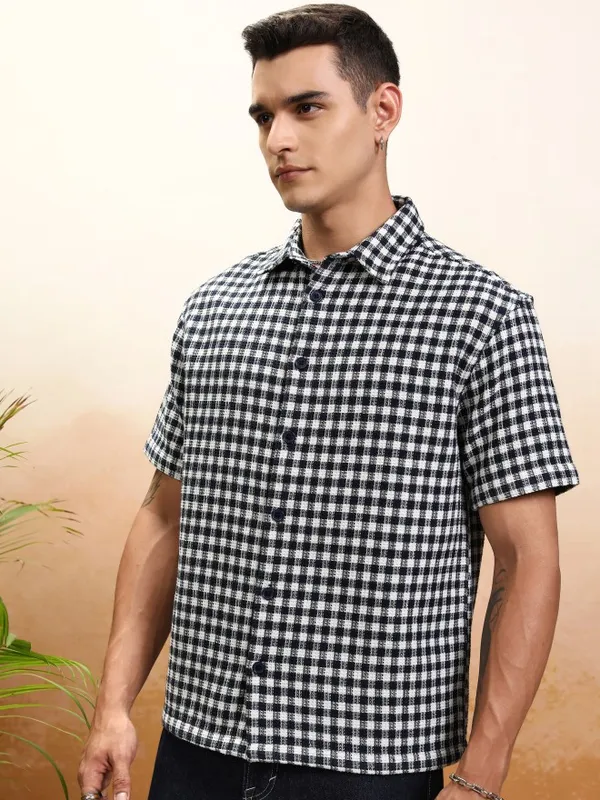 Highlander Men Navy Blue Checked Oversized Fit Casual Shirt