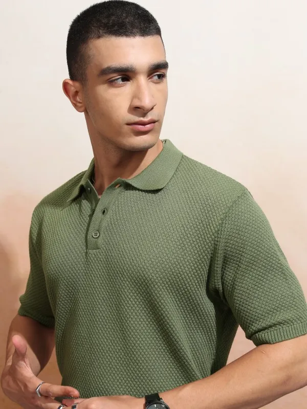 Highlander Men Olive Solid Polo Collar T-Shirt